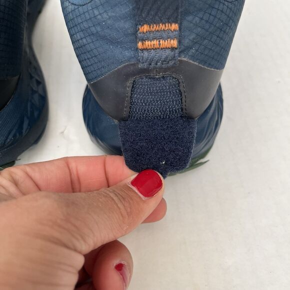 Athletic_Shoes